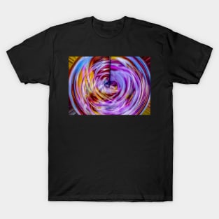 distortion of reality | abstract artwork T-Shirt